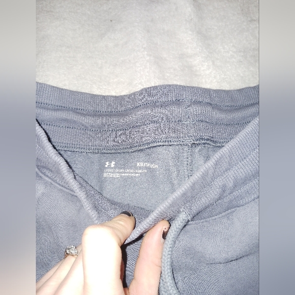 Under armour sweatpants - Picture 2 of 3